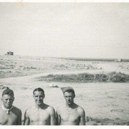 NZEF soldiers in the desert (Egypt or Libya)