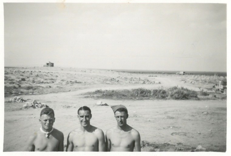NZEF soldiers in the desert (Egypt or Libya)