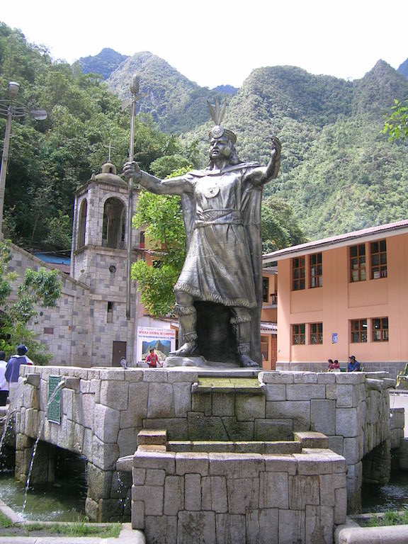 Statue of Pachacutec and the cathedral