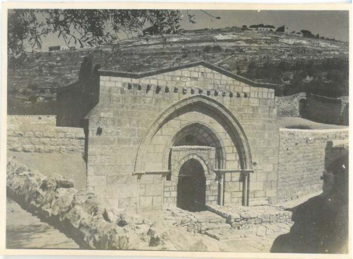 View of Solomon's Wall - Jerusalem