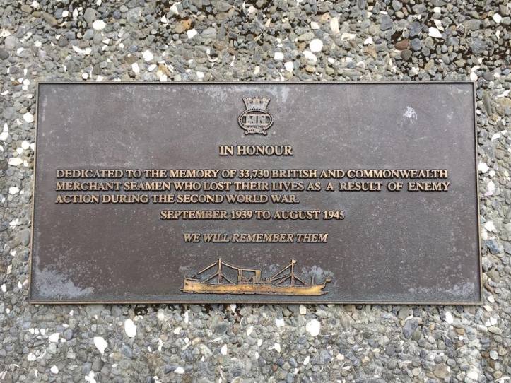 IN HONOUR  DEDICATED TO THE MEMORY OF 33,730 BRITISH AND COMMONWEALTH MERCHANT SEAMEN WHO LOST THEIR LIVES AS A RESULT OF ENEMY ACTION DURING THE SECOND WORLD WAR SEPTEMBER 1939 TO AUGUST 1945 WE WILL REMEMBER THEM